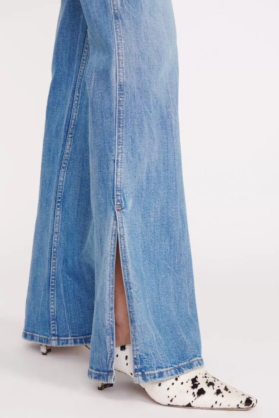 STAUD + WRANGLER THE BIKINI JEAN  MID BLUE